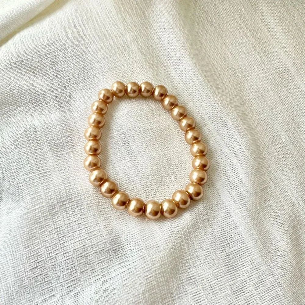 Petite cute Champagne pearl bracelet